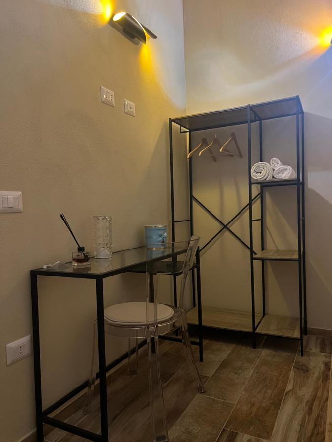 A Due Passi Da Hotell Formia Exteriör bild