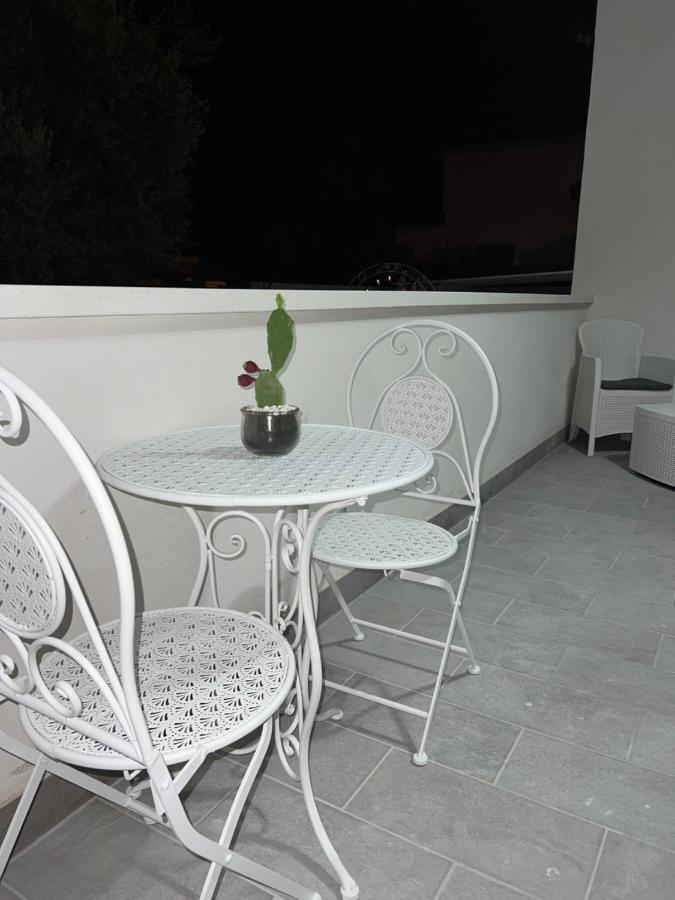 A Due Passi Da Hotell Formia Exteriör bild